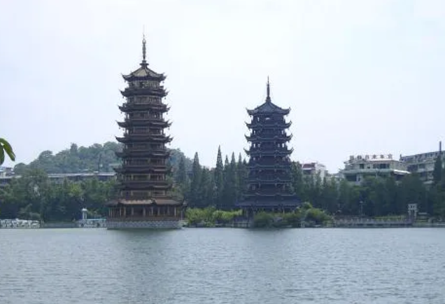 游桂林仙境国产色视频一区，訪(fǎng)東漓古村